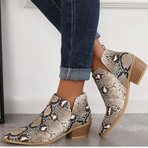 Dolce Vita Snake bootie - Picture 11 of 17